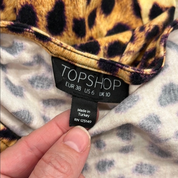 TOPSHOP Leopard Print Bodysuit | Size 6 - Picture 4 of 10